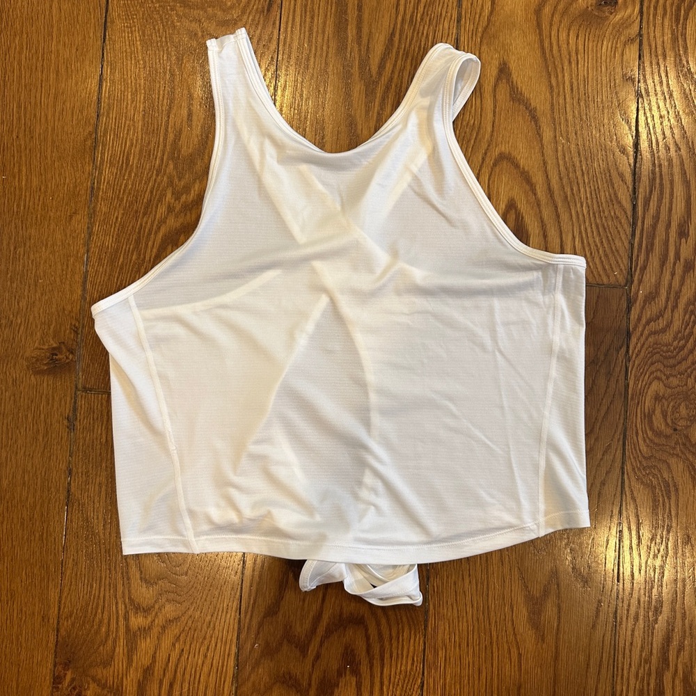Fabletics Bea Tank - Picture 6 of 9